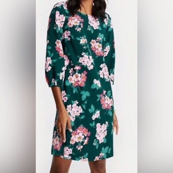 Ann Taylor Dresses & Skirts - 🔥SOLD🔥Ann Taylor | PETITE FLORAL
LANTERN SLEEVE SHIFT DRESS